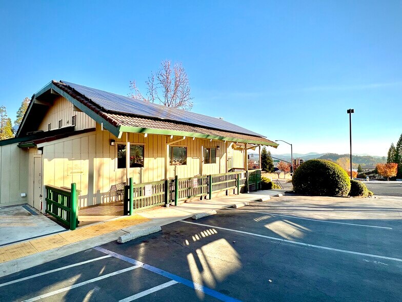 800 Delnero Dr, Sonora, CA à louer - Photo principale – Image 1 sur 9