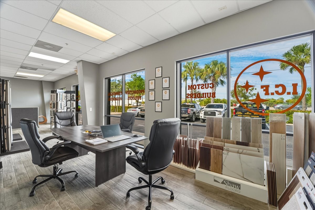 17000 Alico Commerce Ct, Fort Myers, FL 33967 - Lot 1 - - Photo intérieure - Image 1 of 3