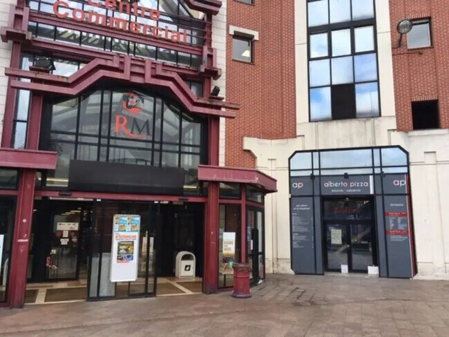 Plus de détails pour Local commercial à louer