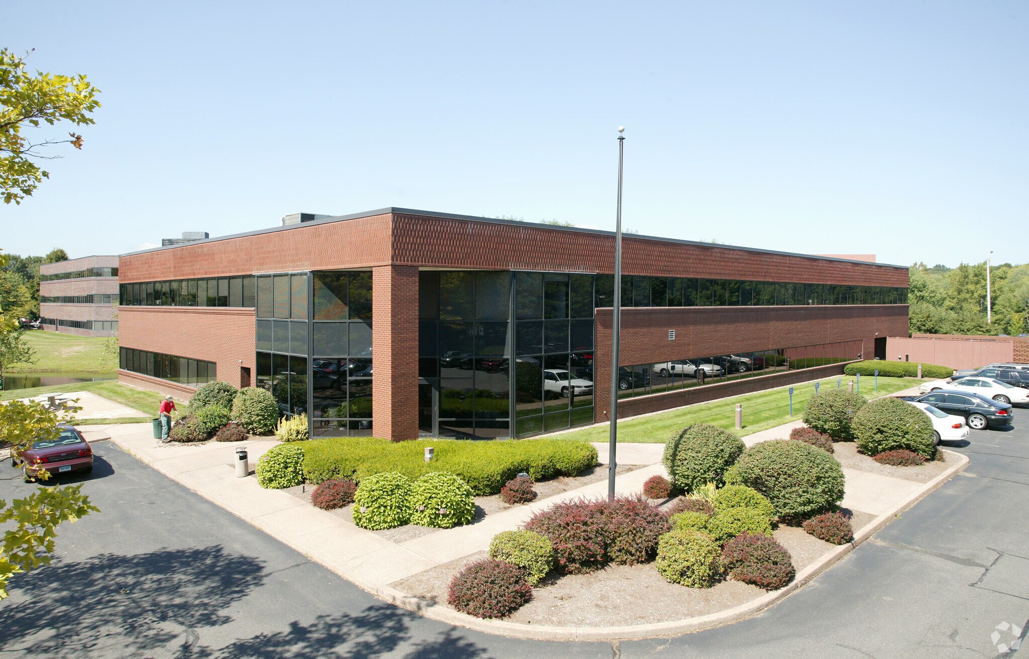 300 Winding Brook Dr, Glastonbury, CT à louer Photo de l’immeuble– Image 1 sur 16