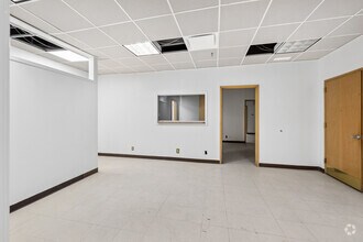 949-955 Yonkers Ave, Yonkers, NY à louer Photo intérieure– Image 1 sur 4