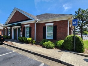 3417 Canton Hwy, Marietta, GA à louer Photo de l’immeuble– Image 1 sur 10