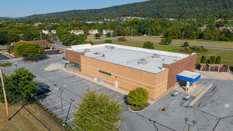 2604 Linglestown Rd, Harrisburg, PA à louer - Photo de l’immeuble – Image 2 sur 2