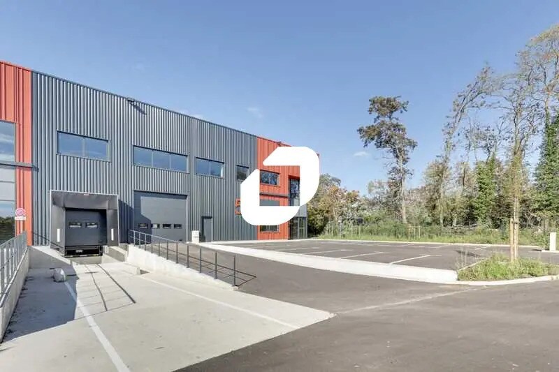 Bureau dans SAINT-OUEN-L'AUMONE à louer - Photo de l’immeuble – Image 1 sur 20