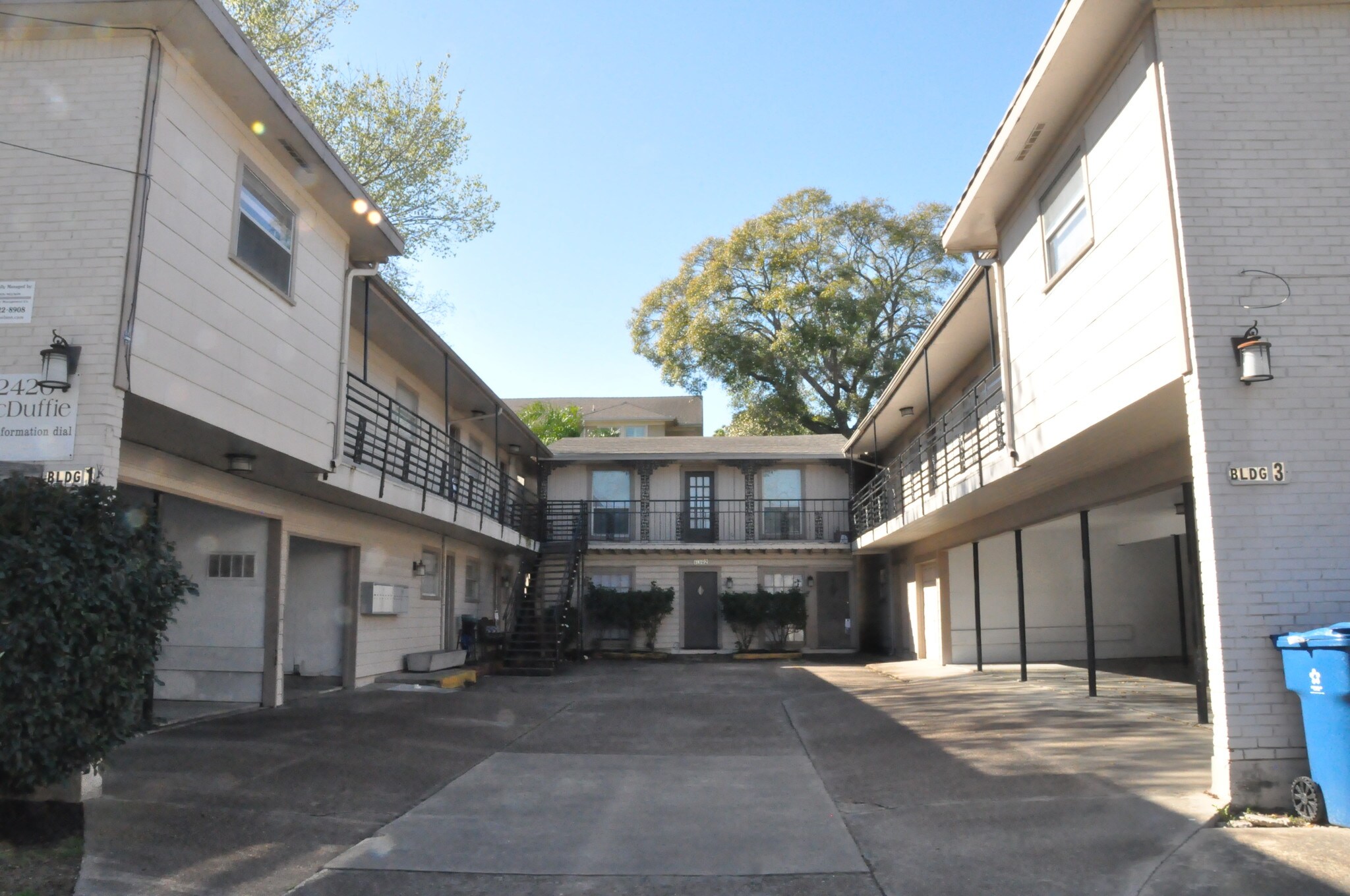 2420 McDuffie St, Houston, TX à vendre Photo principale– Image 1 sur 8