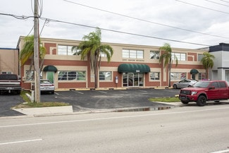 Plus de détails pour 944 Country Club Blvd, Cape Coral, FL - Bureau à louer