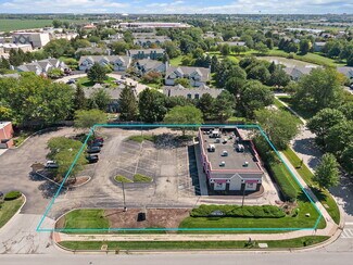 Plus de détails pour 240 Douglas Rd, Oswego, IL - Local commercial à vendre