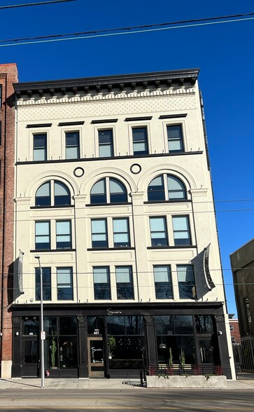 607 E 3rd St, Dayton, OH à louer - Photo de l’immeuble – Image 2 sur 12