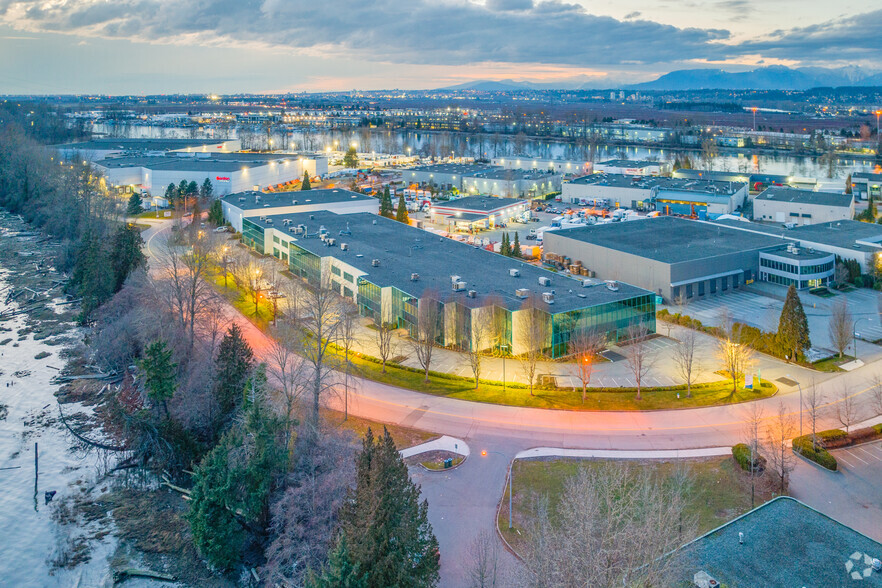 1673-1689 Cliveden Ave, Delta, BC à louer - Aérien – Image 2 sur 8