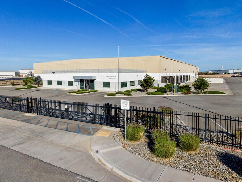6850 New Kapittel Ct, Shafter, CA à vendre - Photo de l’immeuble – Image 2 sur 7