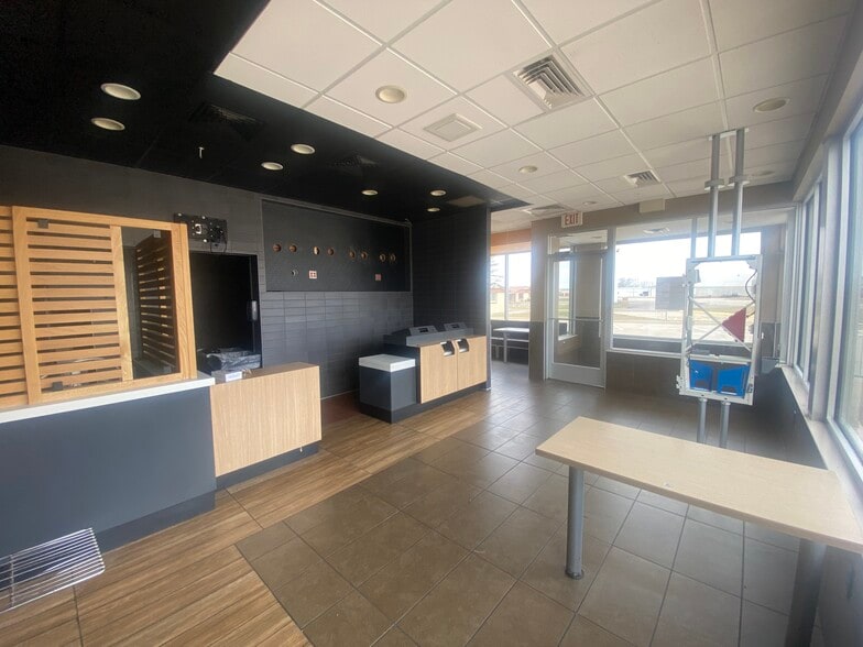 1123 E US Highway 54, Kingman, KS à louer - Photo intérieure – Image 3 sur 8