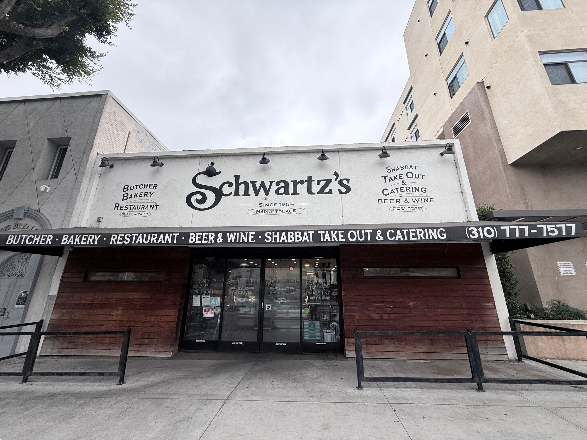 8856-8858 W Pico Blvd, Los Angeles, CA à louer Photo de l’immeuble– Image 1 sur 14
