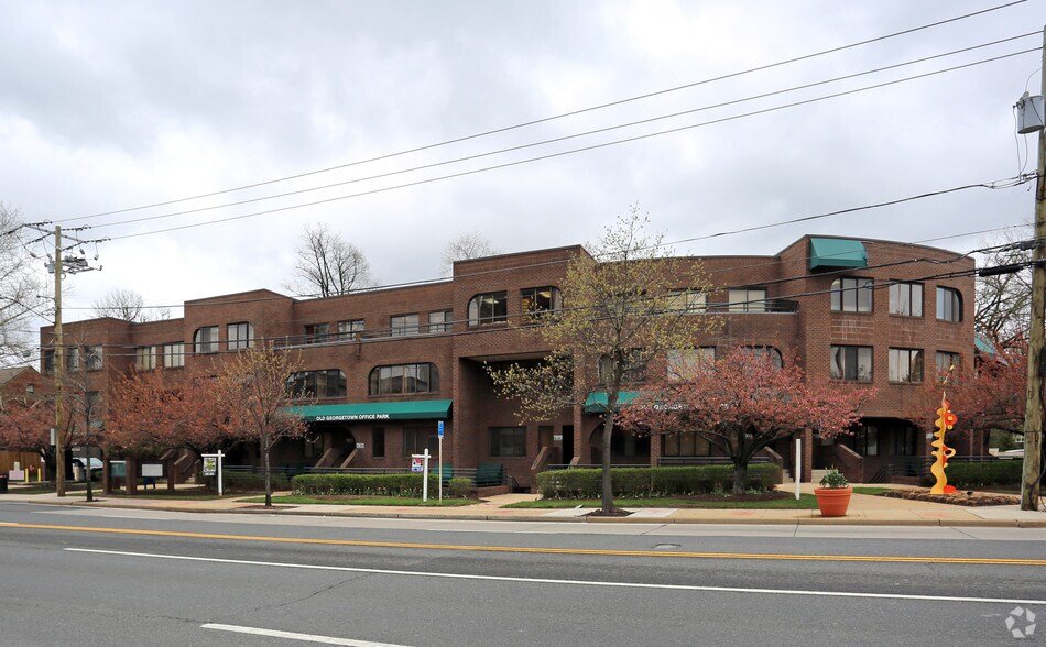 7960-7990 Old Georgetown Rd, Bethesda, MD à vendre - Photo de l’immeuble – Image 1 sur 22