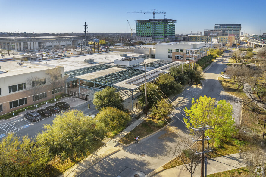 2251 Broadway St, San Antonio, TX à louer - Photo de l’immeuble – Image 3 sur 11