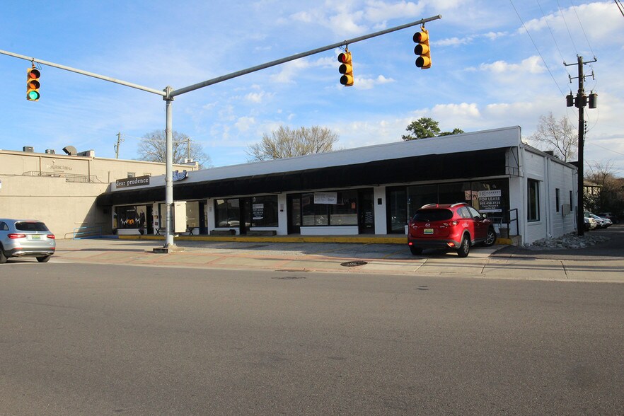 921-931 Oxmoor Rd, Birmingham, AL à louer - Photo de l’immeuble – Image 3 sur 12