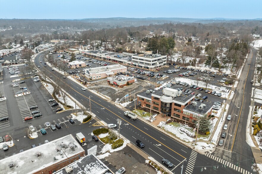 2150 Black Rock Tpke, Fairfield, CT à louer - Aérien – Image 3 sur 5