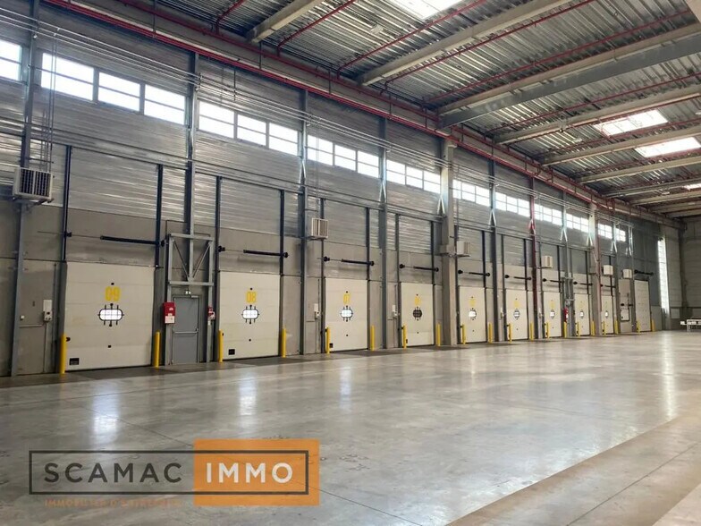 Bureau dans Lisses à louer - Photo de l’immeuble – Image 2 sur 7