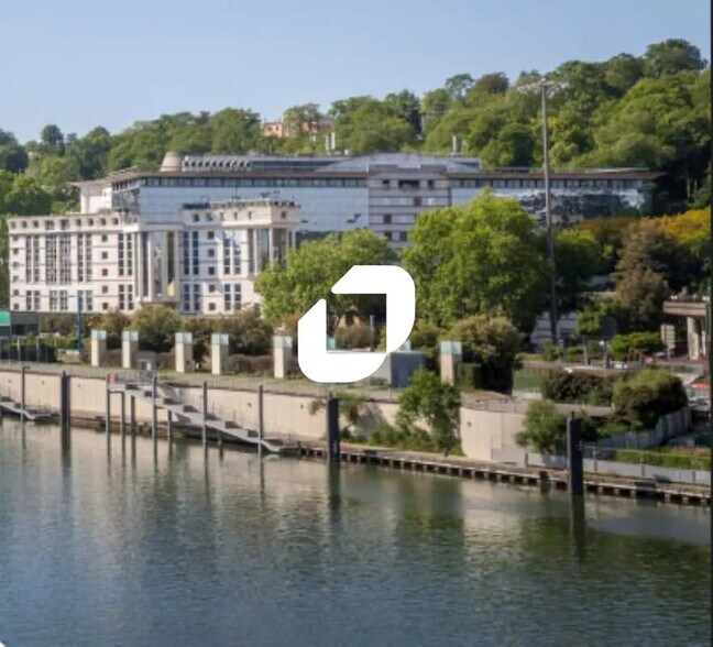 Bureau dans Sèvres à louer - Photo de l’immeuble – Image 1 sur 13
