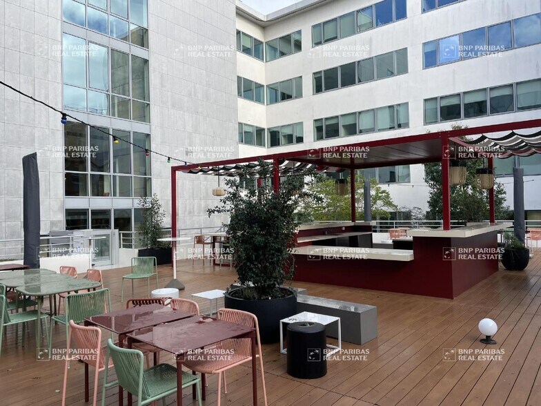 27 Rue Victor Hugo, Ivry-sur-Seine à louer - Photo de l’immeuble – Image 2 sur 16