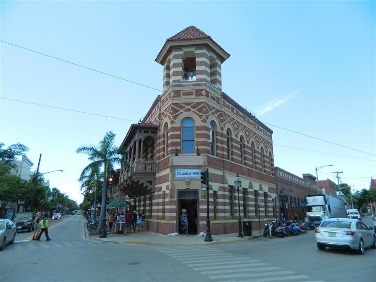 100 Duval St, Key West, FL à louer Photo de l’immeuble– Image 1 sur 9