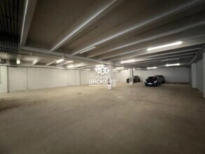 Local commercial dans Palaiseau à vendre Photo intérieure– Image 1 sur 3