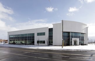 Plus de détails pour 30 Topflight Dr, Mississauga, ON - Bureau à louer