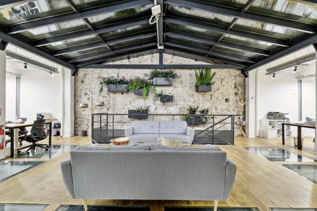 Plus de détails pour Bureau à louer