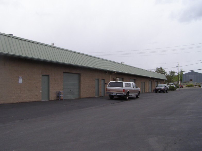 3160 N Deer Run Rd, Carson City, NV à louer - Photo de l’immeuble – Image 3 sur 5