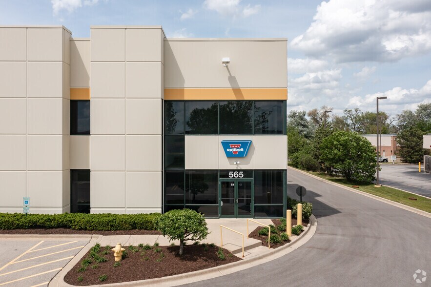545-565 Fullerton Ave, Carol Stream, IL à louer - Photo de l’immeuble – Image 2 sur 4