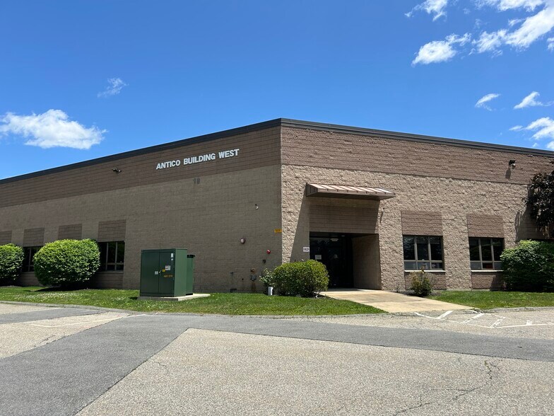 19 Alexander Rd, Billerica, MA à vendre - Photo de l’immeuble – Image 3 sur 7