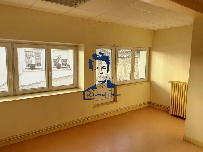 Plus de détails pour Local d’activités à vendre