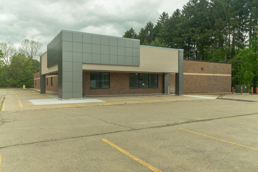 2715 Wilmington Rd, New Castle, PA à louer - Photo de l’immeuble – Image 3 sur 7