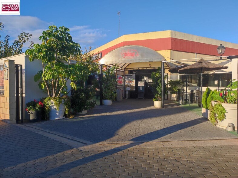 Local commercial dans València à vendre - Photo de l’immeuble – Image 2 sur 50