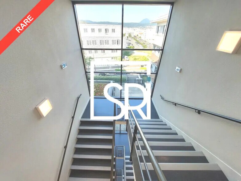 Bureau dans Clermont-Ferrand à louer - Photo de l’immeuble – Image 3 sur 11