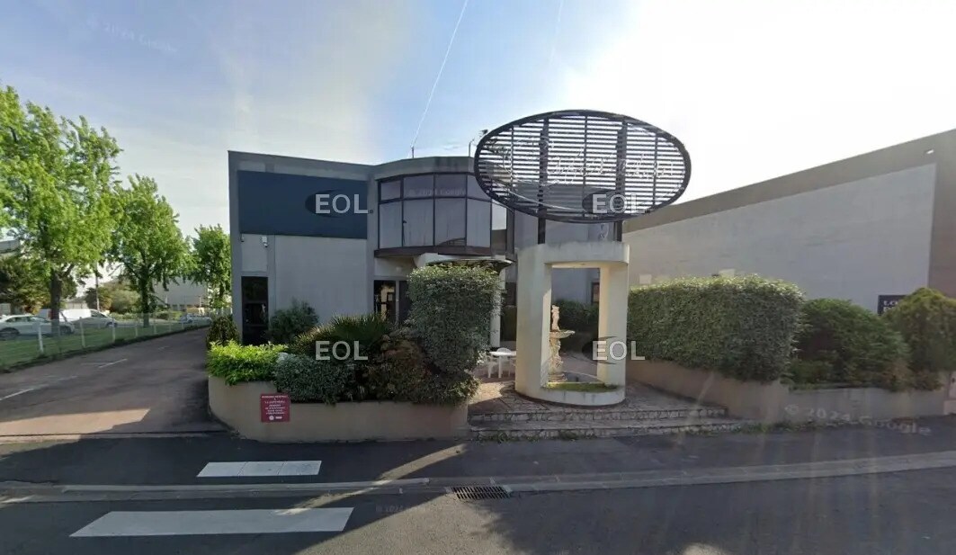 Local d’activités dans Champigny-sur-Marne à louer Photo de l’immeuble– Image 1 sur 14