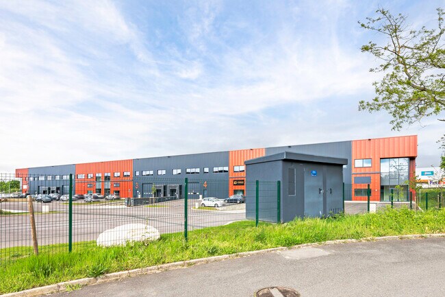 Plus de détails pour Bureau, Local d'activités à louer