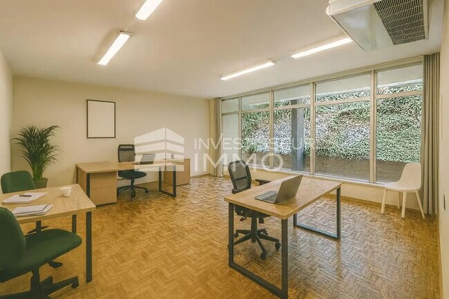 Plus de détails pour Local commercial à vendre