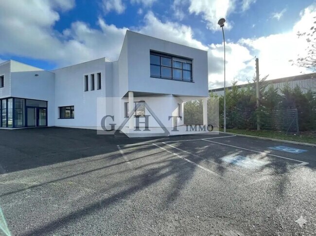 Plus de détails pour Bureau à vendre