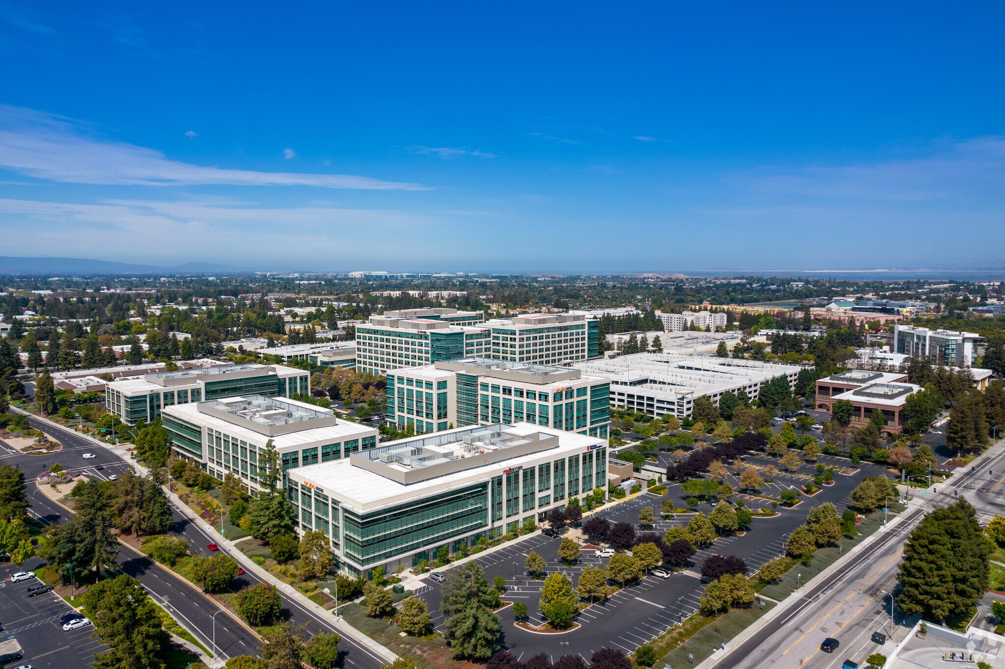 3325 Scott Blvd, Santa Clara, CA à louer Aérien– Image 1 sur 21