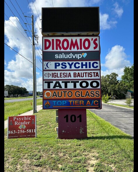 101 Divine Dr, Davenport, FL à louer - Photo de l’immeuble – Image 2 sur 2