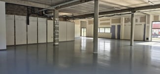 Plus de détails pour Local d'activités à louer