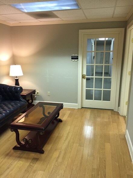 4243 Dunwoody Club Dr, Dunwoody, GA à louer - Photo intérieure – Image 3 sur 5