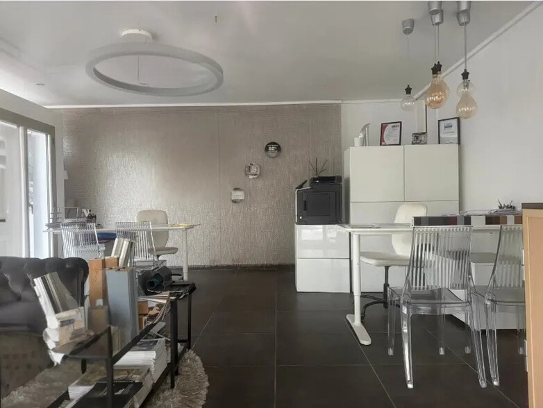 Local commercial dans La Baule-Escoublac à louer - Photo de l’immeuble – Image 2 sur 7