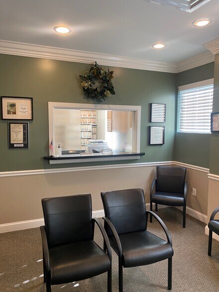 1221 N Church St, Moorestown, NJ à louer - Photo intérieure – Image 3 sur 24