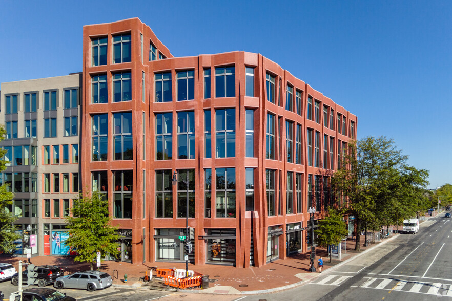 700 Pennsylvania Ave SE, Washington, DC à louer - Photo de l’immeuble – Image 2 sur 12