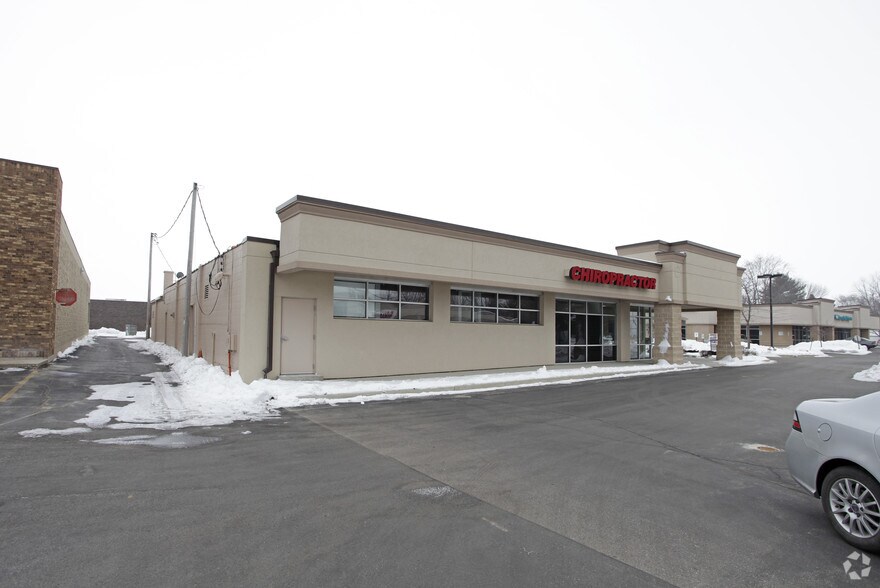 541 Kenosha Ave, Walworth, WI à louer - Photo de l’immeuble – Image 2 sur 2