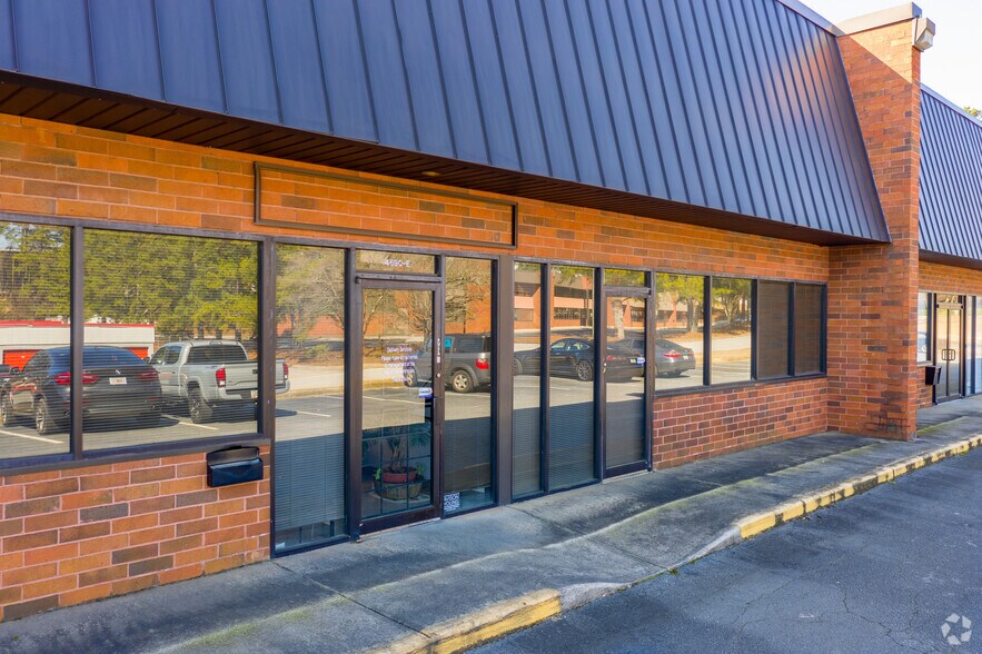 4690 Hammermill Rd, Tucker, GA à louer - Photo de l’immeuble – Image 3 sur 5