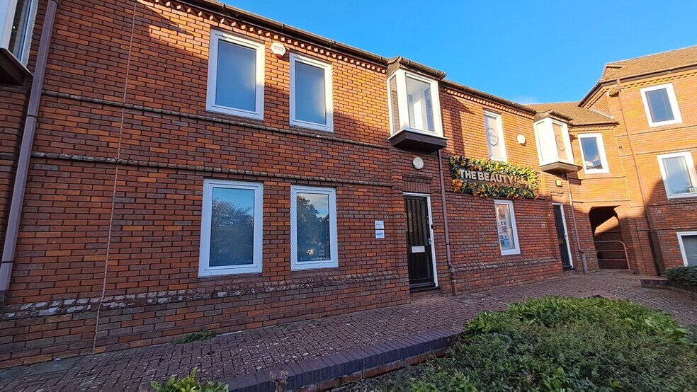 14 The Green, Newport Pagnell à louer - Photo de l’immeuble – Image 1 sur 6