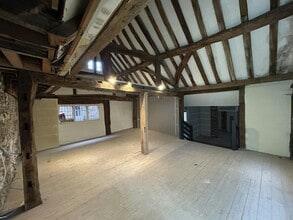 18 The Square, Winchester à louer Photo de l’immeuble– Image 2 sur 3