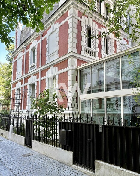 Bureau dans Paris à vendre - Photo de l’immeuble – Image 1 sur 5